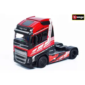 Bburago 1:43 Volvo FH16 Globetrotter 750 XXL - Red